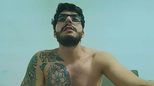 thomas_gun 现场XXX聊天