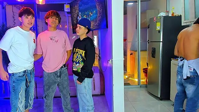 Houseofwarrios Chat XXX live