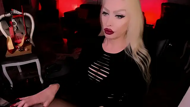 FinDomGod 라이브 XXX 채팅