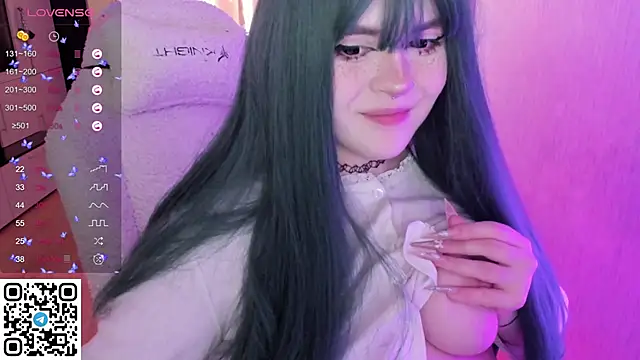 SelenaCute Chat XXX in diretta