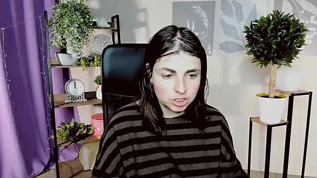 MartaEdams' Live XXX Chat