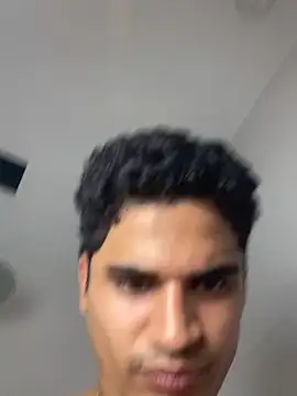 Živý XXX chat JhoanAndScarlet