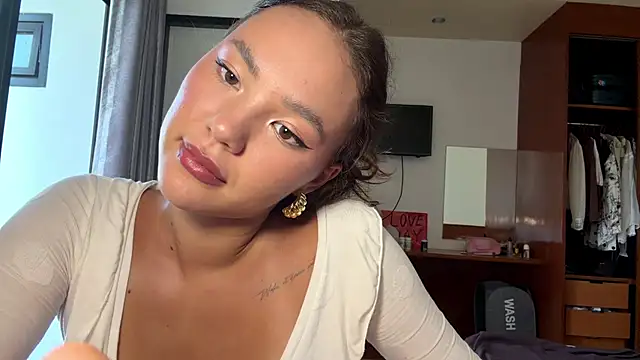 kamila_18_french's Live XXX Chat