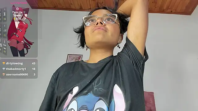 luna_velveth Adlı Modelin Canlı XXX Sohbeti