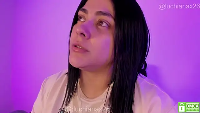 lucy26_ Adlı Modelin Canlı XXX Sohbeti