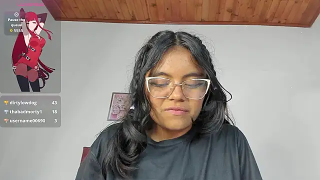 luna_velveth Adlı Modelin Canlı XXX Sohbeti