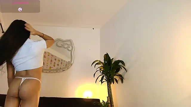 lucianaglow_のライブXXXチャット