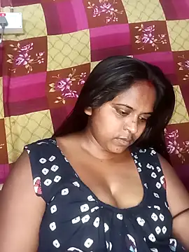 Night-Queen5 Adlı Modelin Canlı XXX Sohbeti