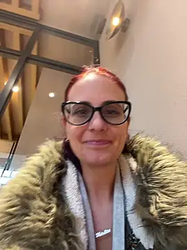 NataKitten Adlı Modelin Canlı XXX Sohbeti