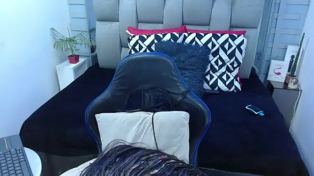 evelin_zaens Chat XXX live