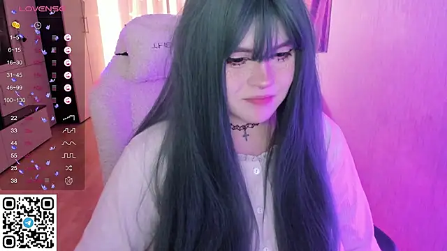 SelenaCute élő XXX-chatje