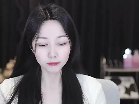 Nuyoah-77 Live XXX-chat