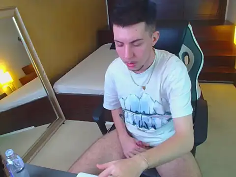 Chat XXX ao vivo de KrewVaughn