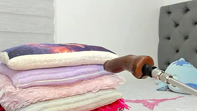 แชท XXX สดของ Elizabeth_18_