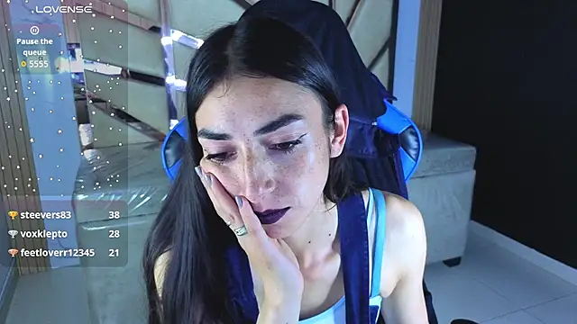 Maily_a_ Adlı Modelin Canlı XXX Sohbeti