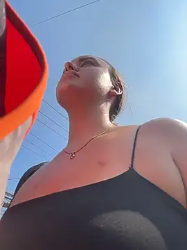 KiraSunshine's Live XXX Chat