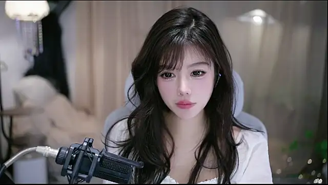 Cecily Adlı Modelin Canlı XXX Sohbeti