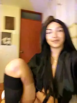 FallsForHerSmile's Live XXX Chat