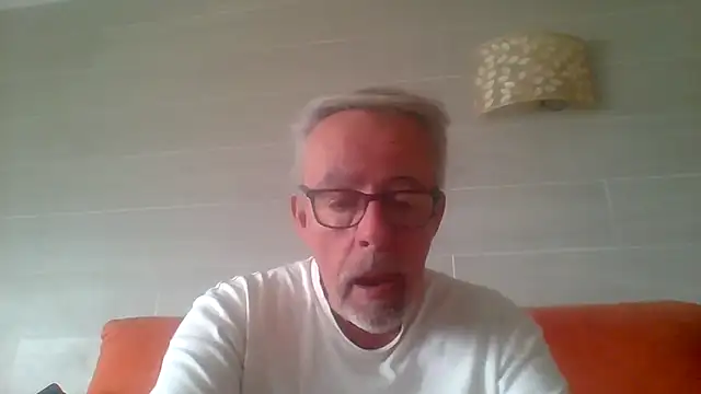 tuggy59 লাইভ XXX চ্যাট