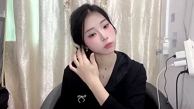 yiyibaby2026 网络视讯表演