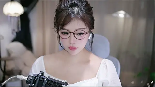 دردشة Cecily الجنسية المباشرة