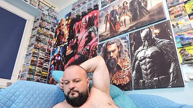 Muscle_Bear élő XXX-chatje