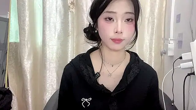 عرض كام yiyibaby2026