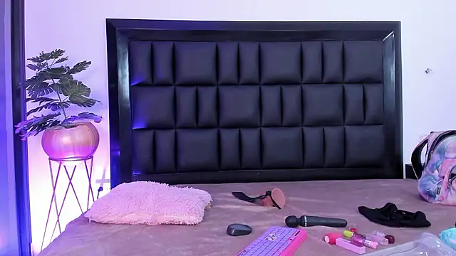 Živý XXX chat mia_roosee1