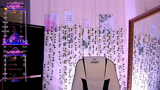 AnyaTaylor_のライブXXXチャット