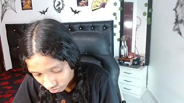 Chat XXX en directo de Luna_Ebony_