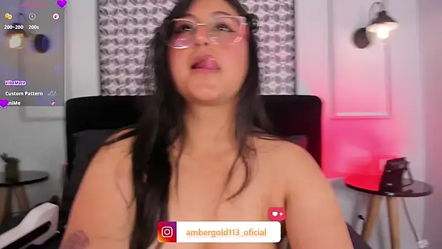 Chat XXX en directo de Amber_gold_