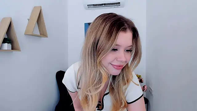 دردشة FollowLovee الجنسية المباشرة