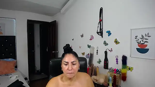 mature_bigboobs10 即時 XXX 聊天