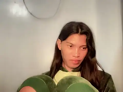 Yourgoddess_jayve Show Webcam