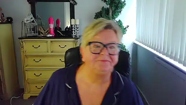 BridgetBlueEyes 即時 XXX 聊天