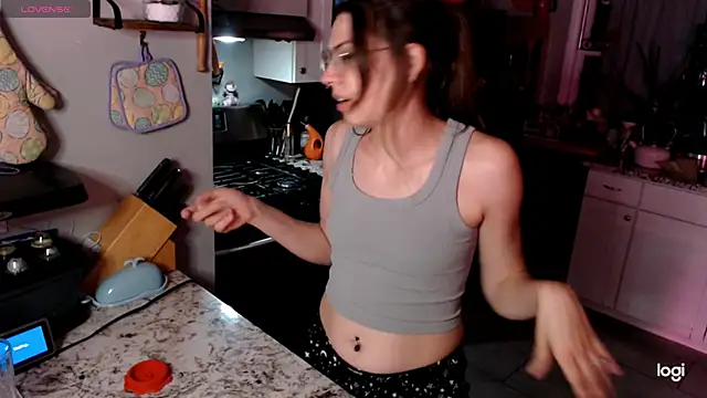 KierBearKisses Show in webcam