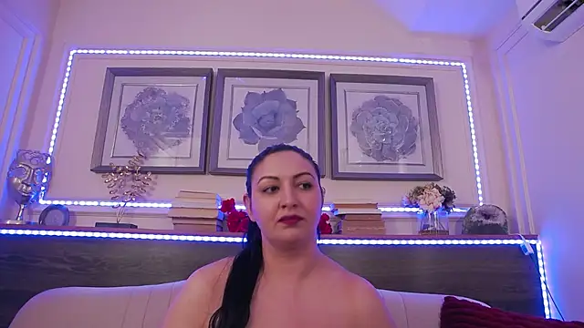 Chat XXX en directo de BustyEva_