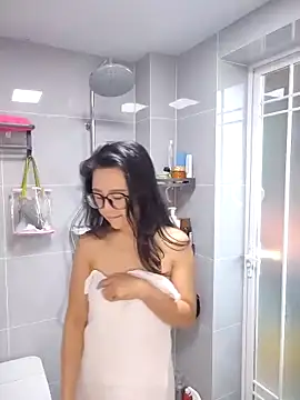 yunchui0101 Adlı Modelin Canlı XXX Sohbeti