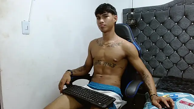 luka_big18 Live XXX Chat