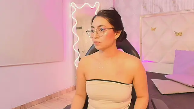 แชท XXX สดของ APRIL_TAY1