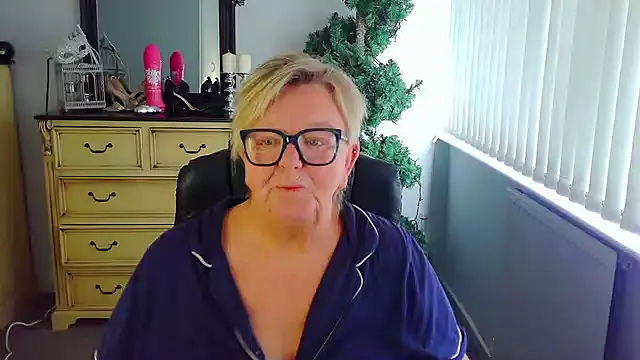 BridgetBlueEyesのライブXXXチャット