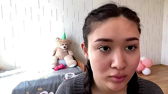 Chat XXX en directo de YourMiIa