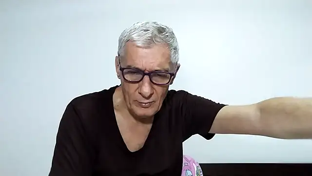 โชว์เว็บแคมของ BIGUNCUTHARDCOCK