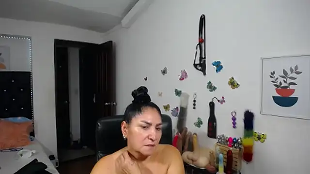 mature_bigboobs10 即時 XXX 聊天