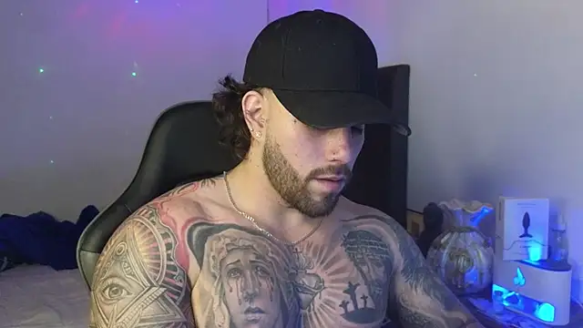 Czat XXX na żywo – Ades_Lowe