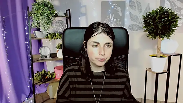 دردشة MartaEdams الجنسية المباشرة