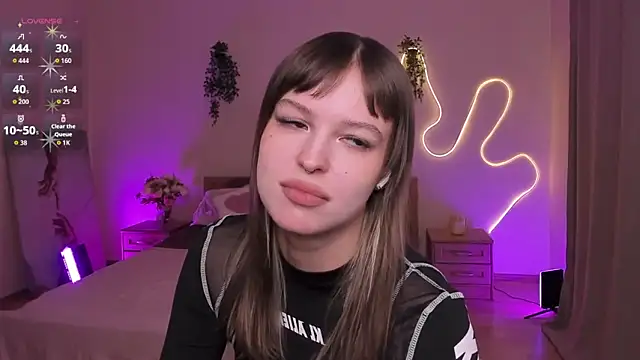 Lisa_Blossom: онлайн-секс-чат