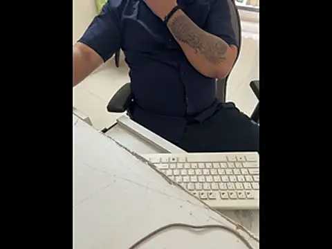 FlirtyxBoy's Webcam Show