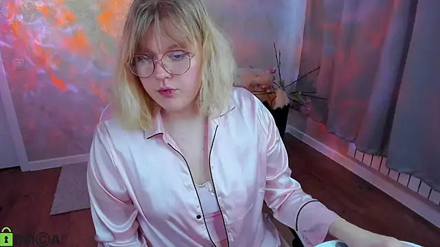 luna_c0ra: онлайн-секс-чат