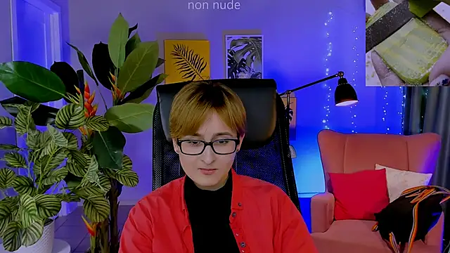 دردشة LixeLuna الجنسية المباشرة